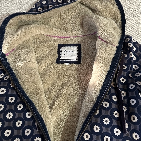 Boden Floral Hoodie with Blue and Purple Design Size 4 - Picture 6 of 6